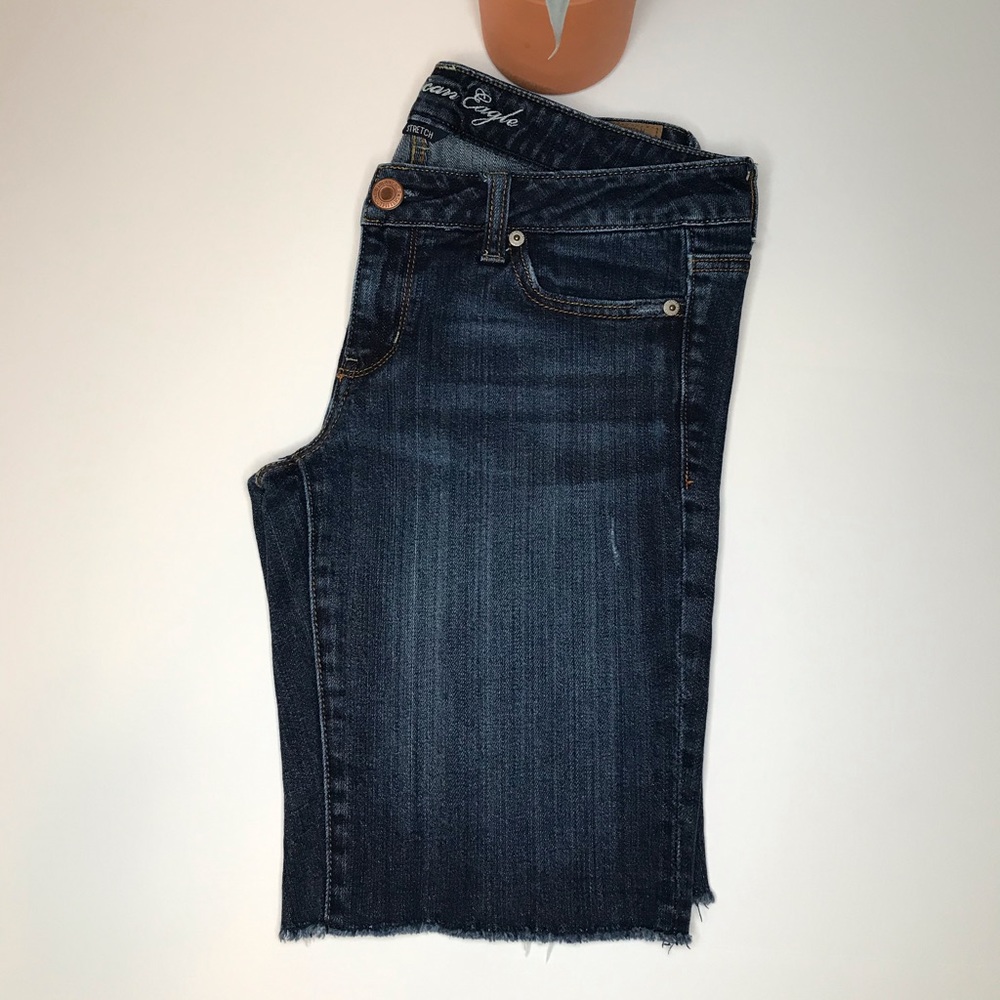 American Eagle Raw-Hem High-Rise Jean Shorts - 10 - Picture 6 of 17